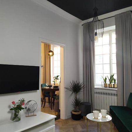 Ndm Apartament Warszawa Eksteriør billede